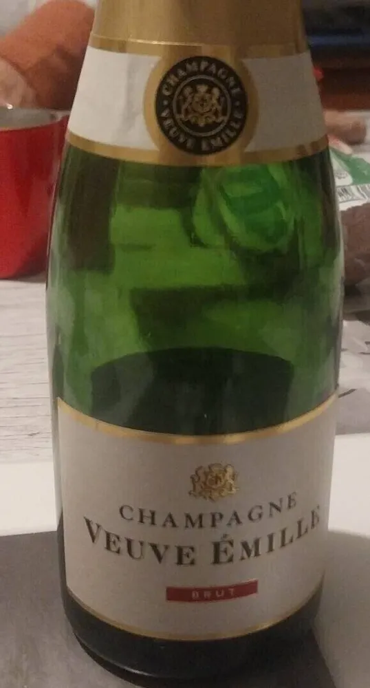 Champagne veuve ėmille