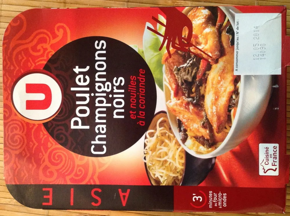 Poulet Champignons noirs et nouilles à la coriandre