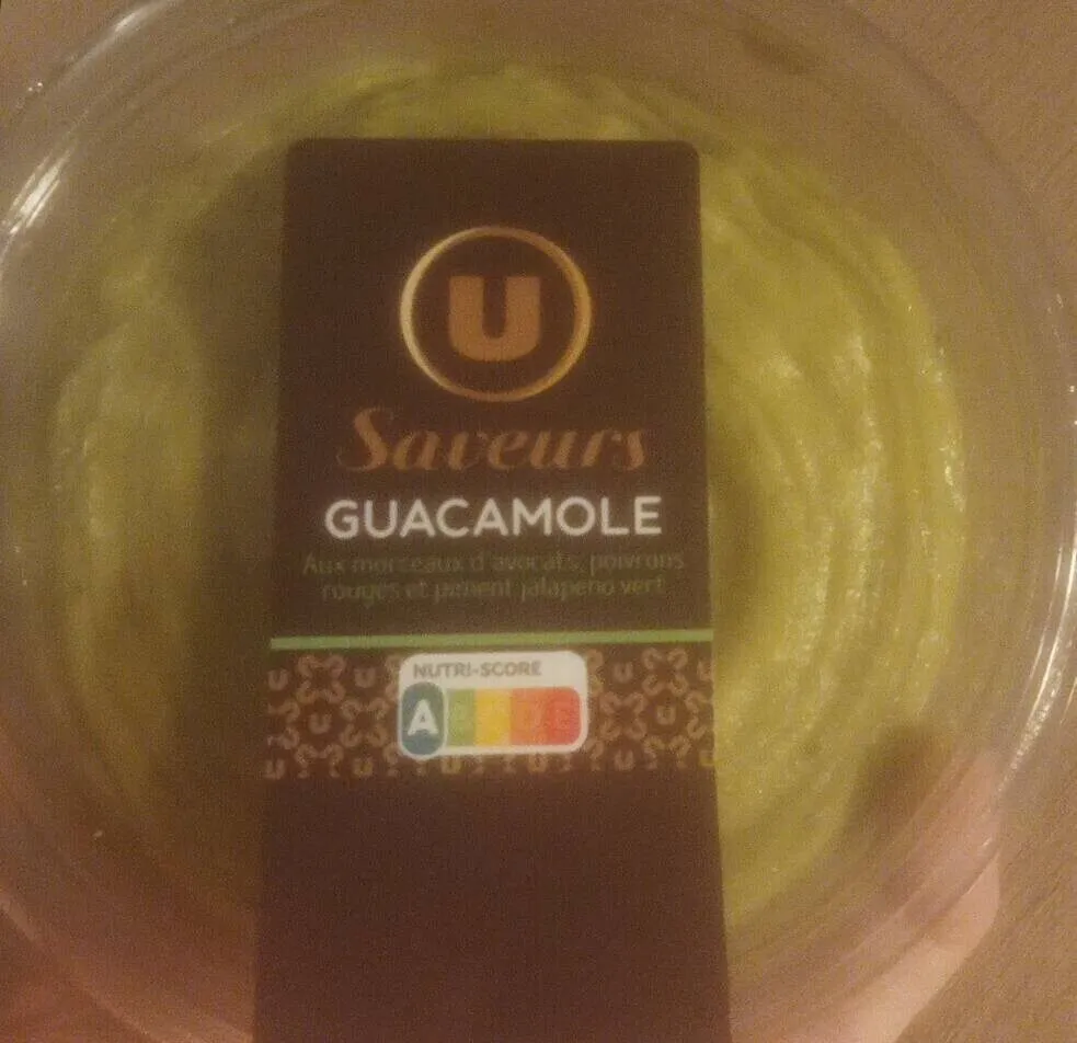 Guacamole (préparation à base d'avocats, de poivrons rouges et depiment)