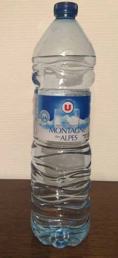 Eau de Source de Montagne des Alpes