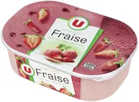 Glace fraise avec morceaux de fraises