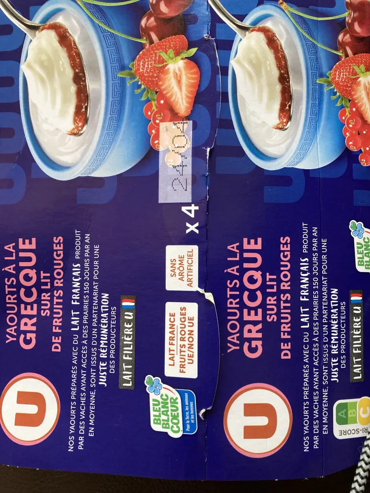 Yaourt à la grecque sur lit de fruits rouges 4x150g