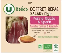 Coffret repas: salade penne rigate & speck, tomates cerises & mozarella + 1 madeleine + 1 coupelle de vinaigrette