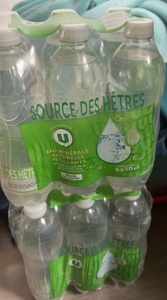 Eau minérale naturelle petillante