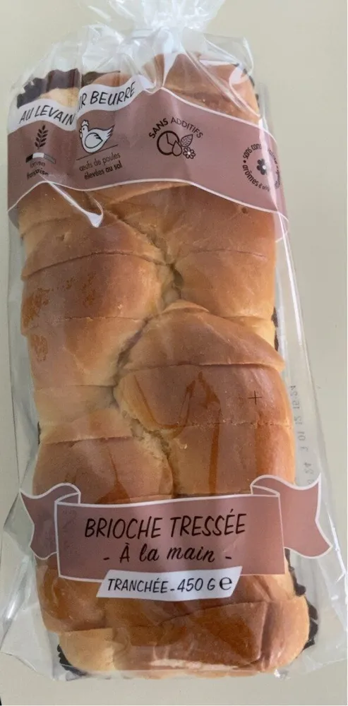 Brioche tressée tranchée