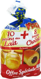 Assortiment de pains au lait et de brioches au chocolat