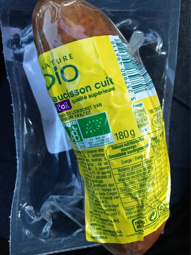 Saucisson cuit à l'ail