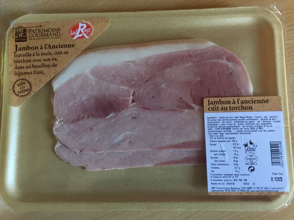 Jambon cuit à l'ancienne avec couenne au torchon