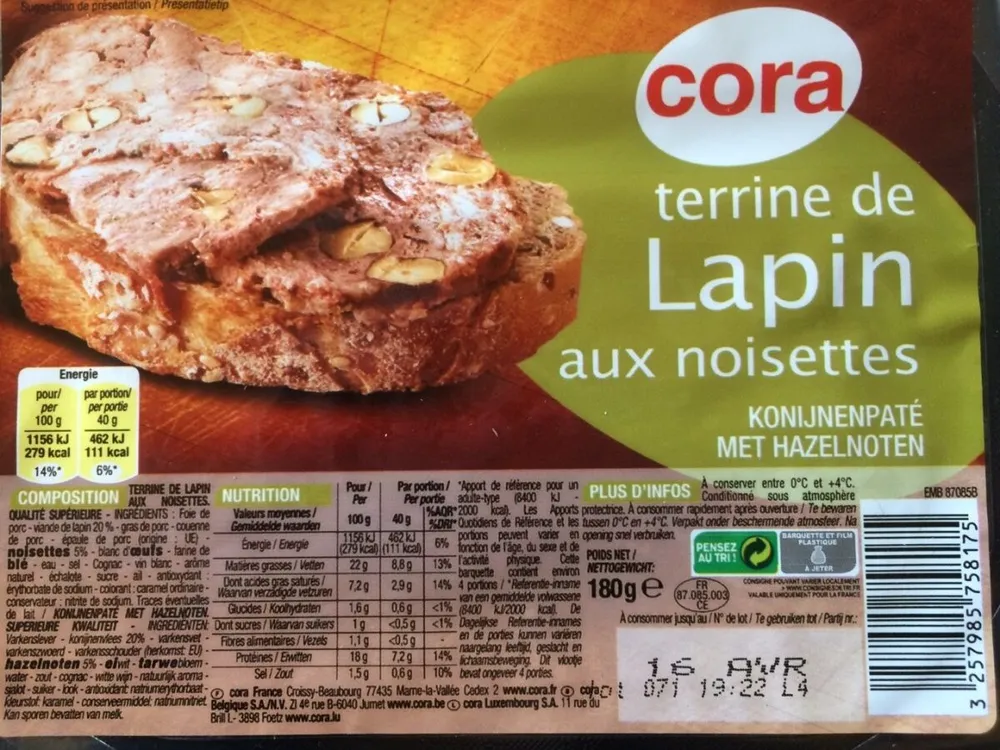 Terrine de lapin aux noisettes