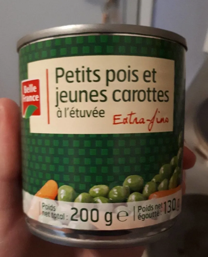Petits pois et jeunes carottes