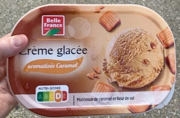 Crème glacée aromatisée caramel