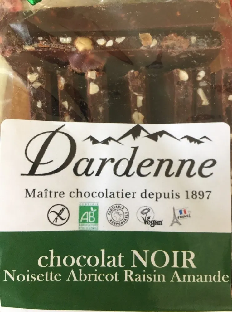 Chocolat noir noisette abricot raisin amandes