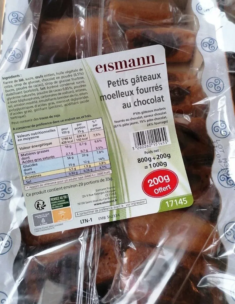 Petits gâteaux moelleux fourrés au chocolat