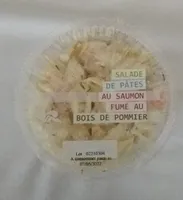 Salade de pâtes au saumon fumé au bois de pommier