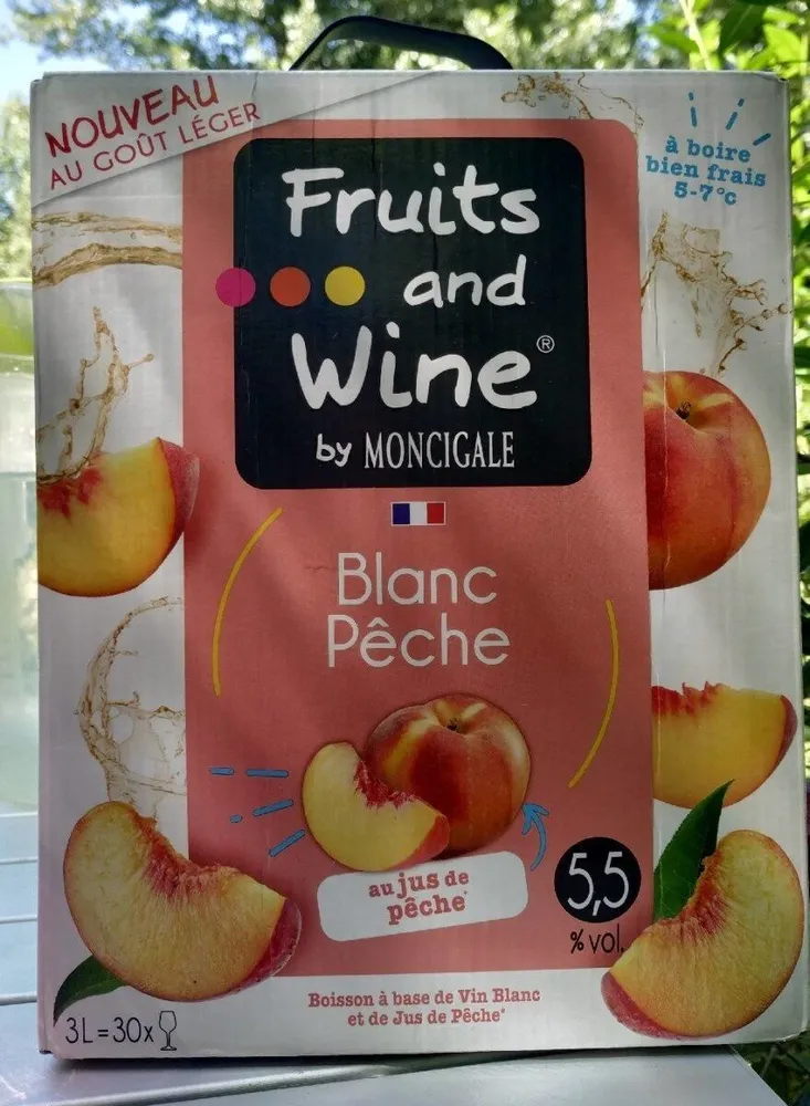 Vin blanc a la pêche