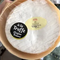 Délice de bourgogne aux brisures de truffes d’hiver
