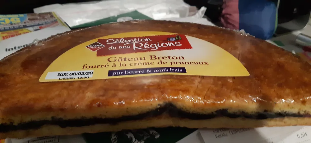 Gâteau Breton Fourré à la Crème de Pruneaux