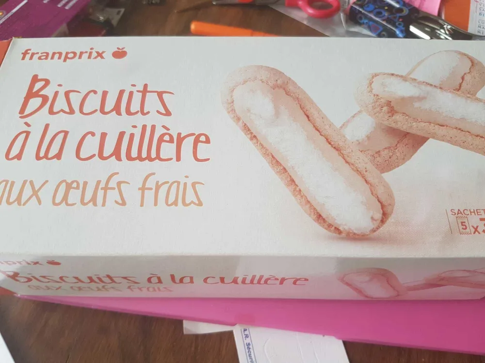 Biscuits à la cuillère aux œufs frais