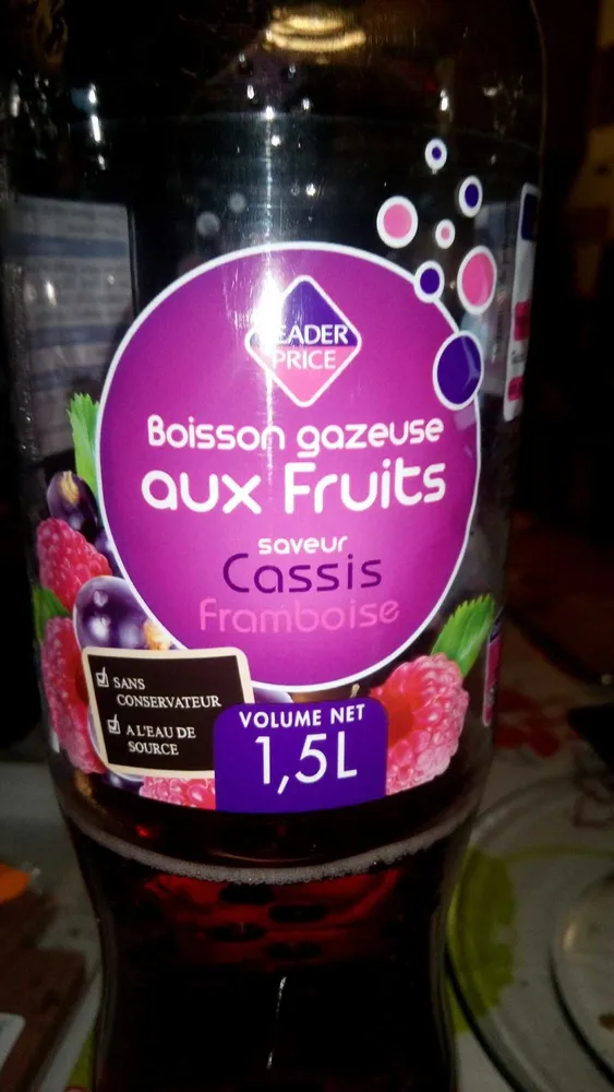 Boisson gazeuse aux fruit saveur cassis framboise
