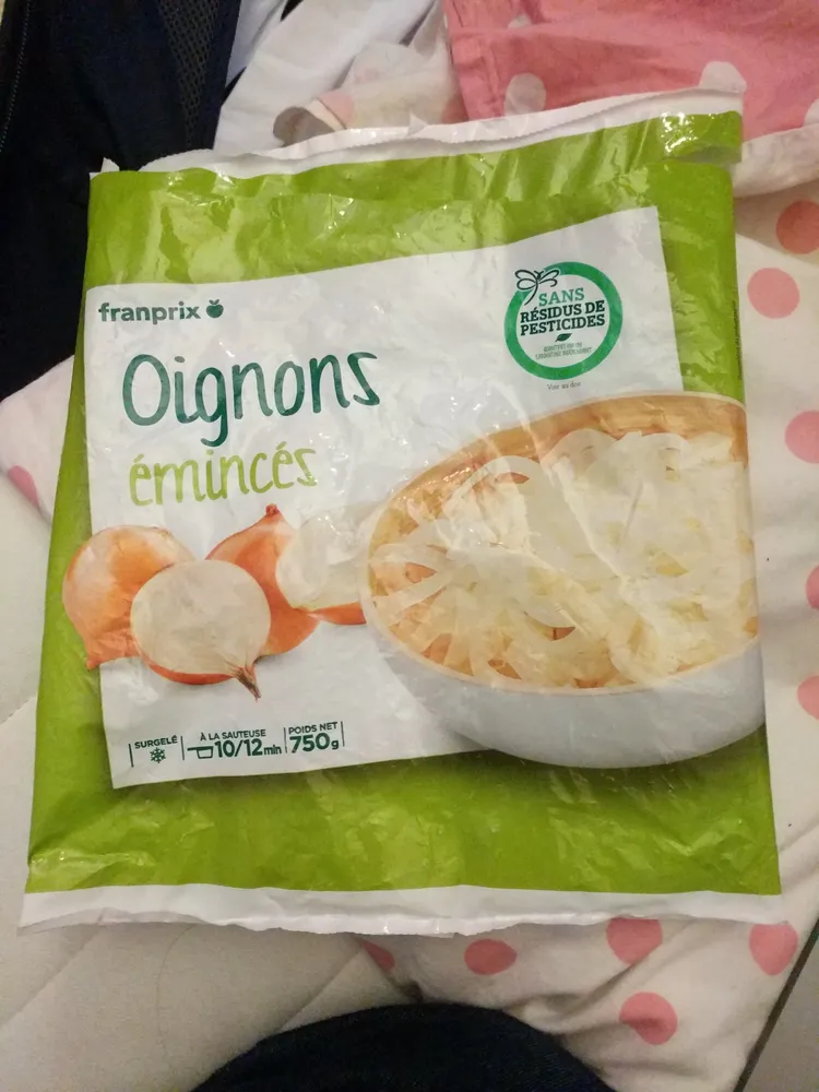 Oignons émincés