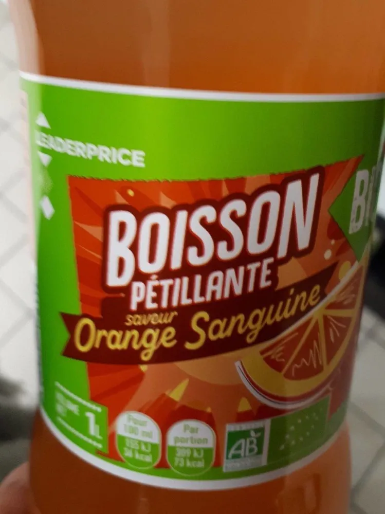 Boisson pétillante orange sanguine