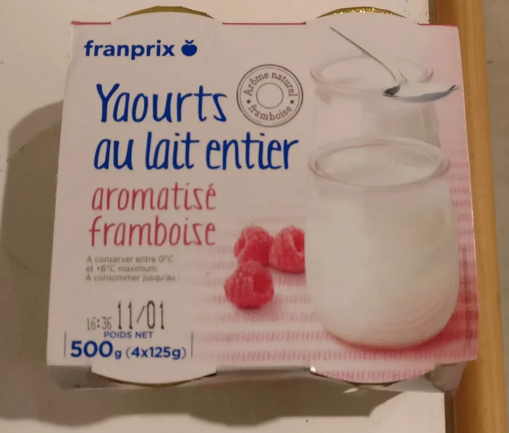 Yaourts au lait entier aromatisé framboise
