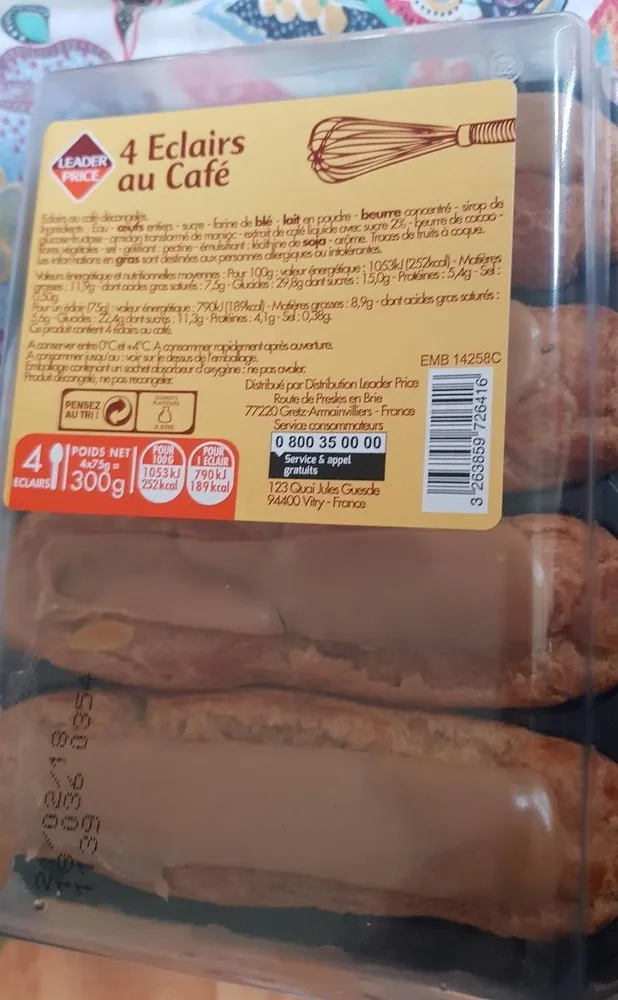 4 éclairs au café
