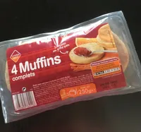 Quatre muffins complets