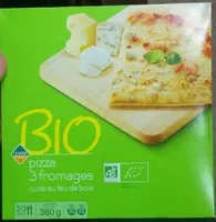 Pizza 3 fromages cuite au feu de bois Bio