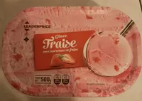 Glace fraise avec morceaux de fraises
