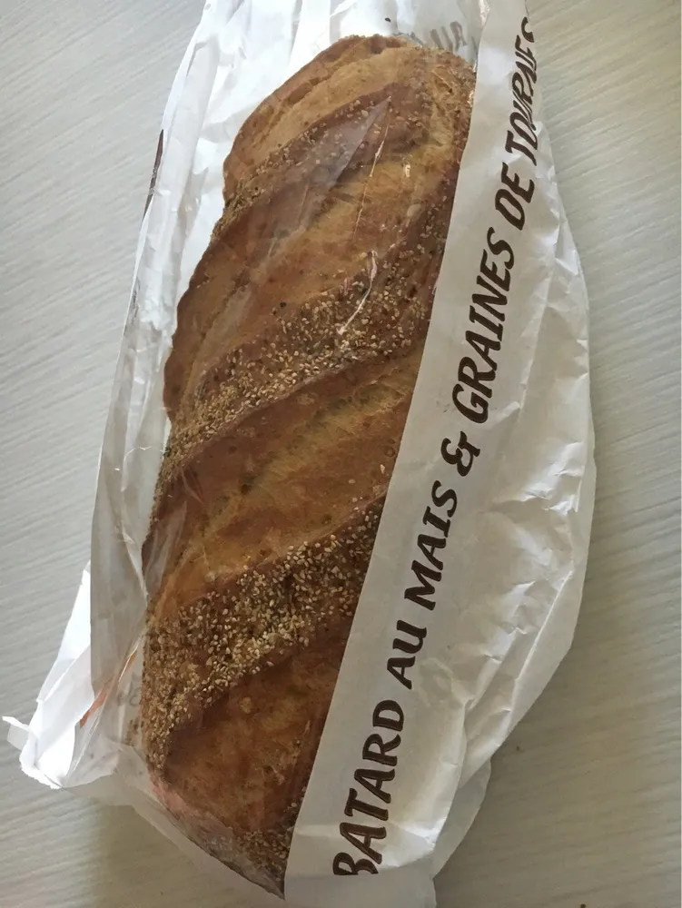 Batard au maïs et graines de tournesol