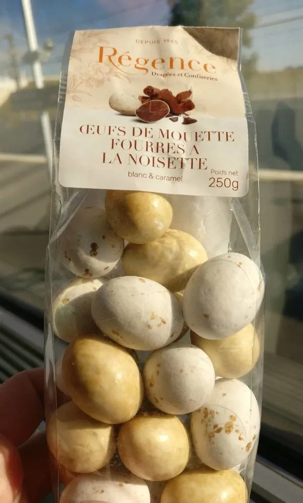 Oeufs de mouette fourrés à la noisette