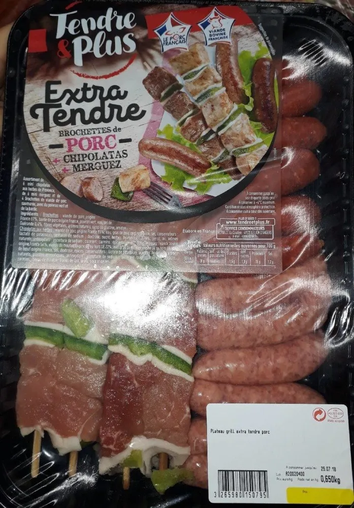 Brochettes de porc + chipolatas + merguez