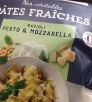 Ravioli Pesto & Mozzarella