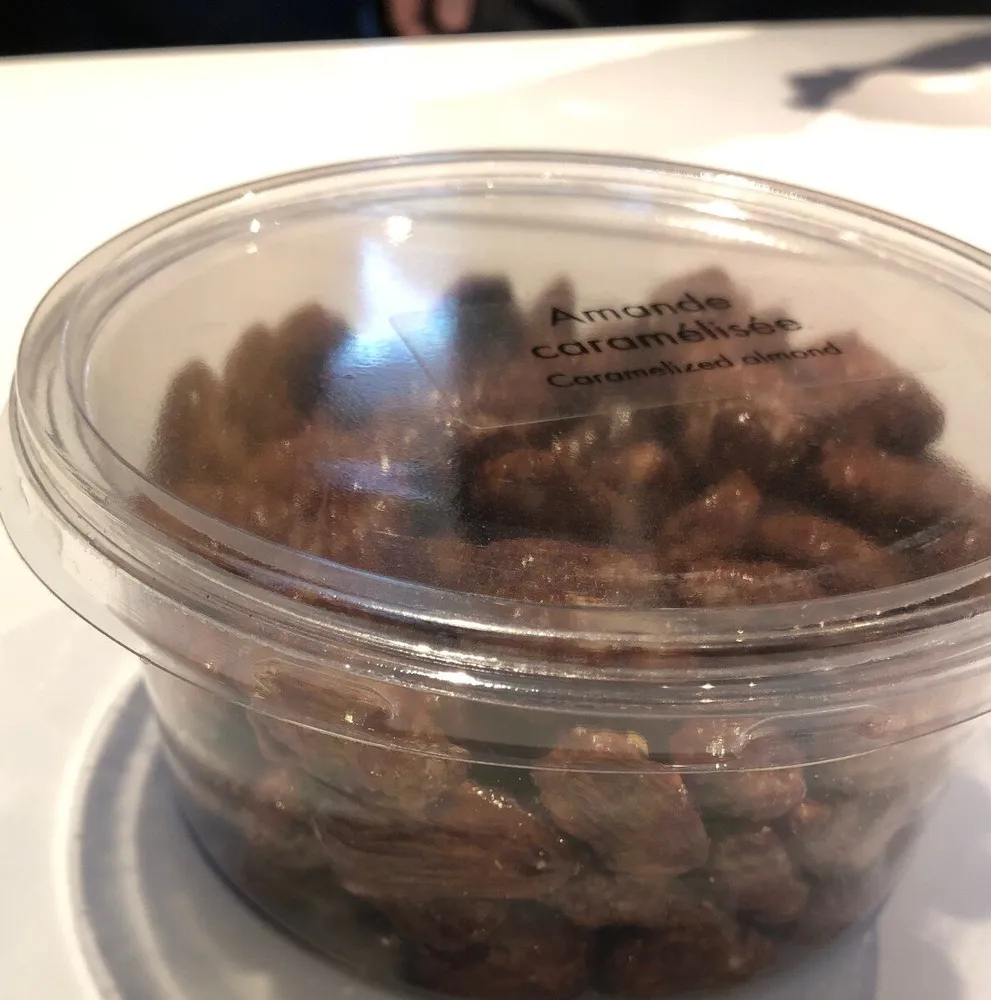 Amande caramélisée