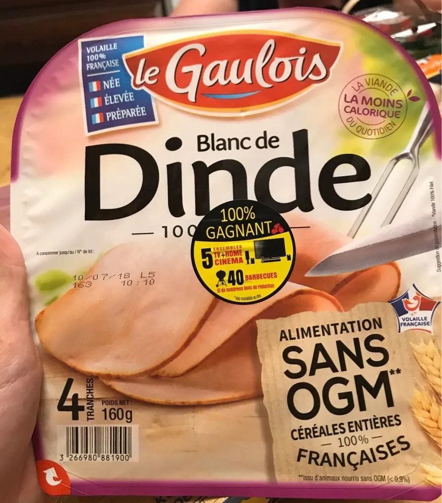 Blanc de dinde, traité en salaison, cuit et bruni, qualité supérieure.