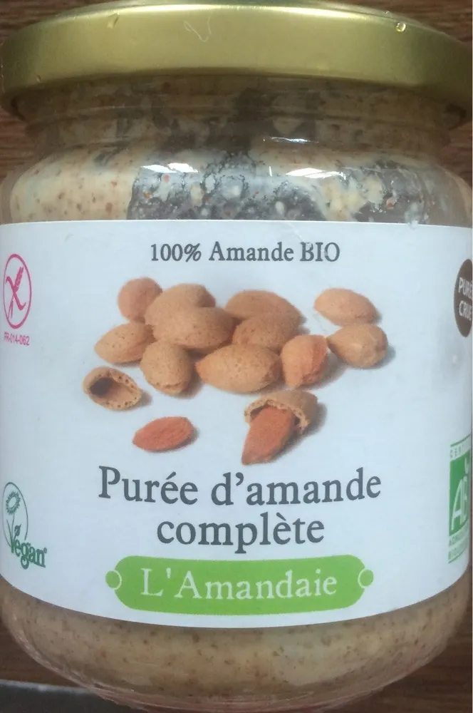 Purée d'amande complète