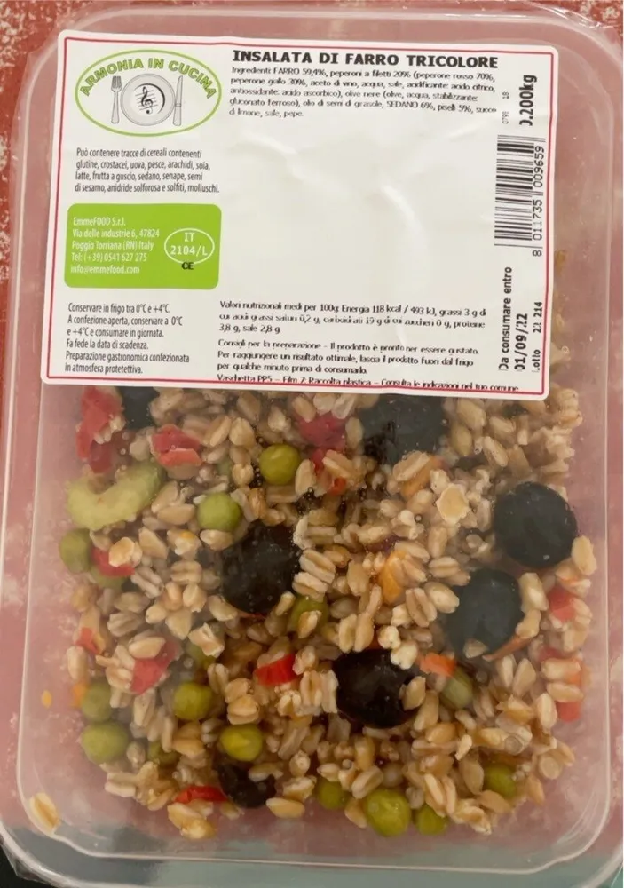 Insalata di farro tricolore