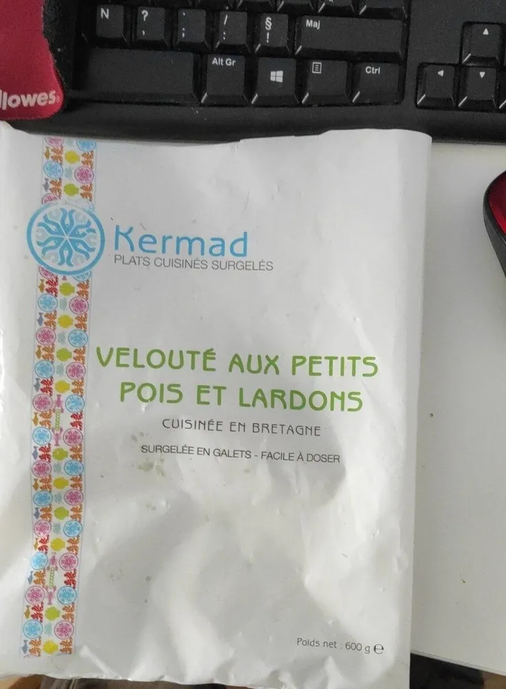 Velouté aux petits pois et lardons