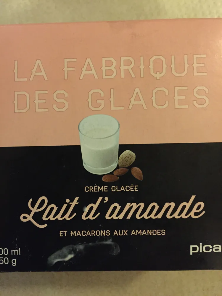 Crème Glacée Lait d'Amande et Macaron aux Amandes