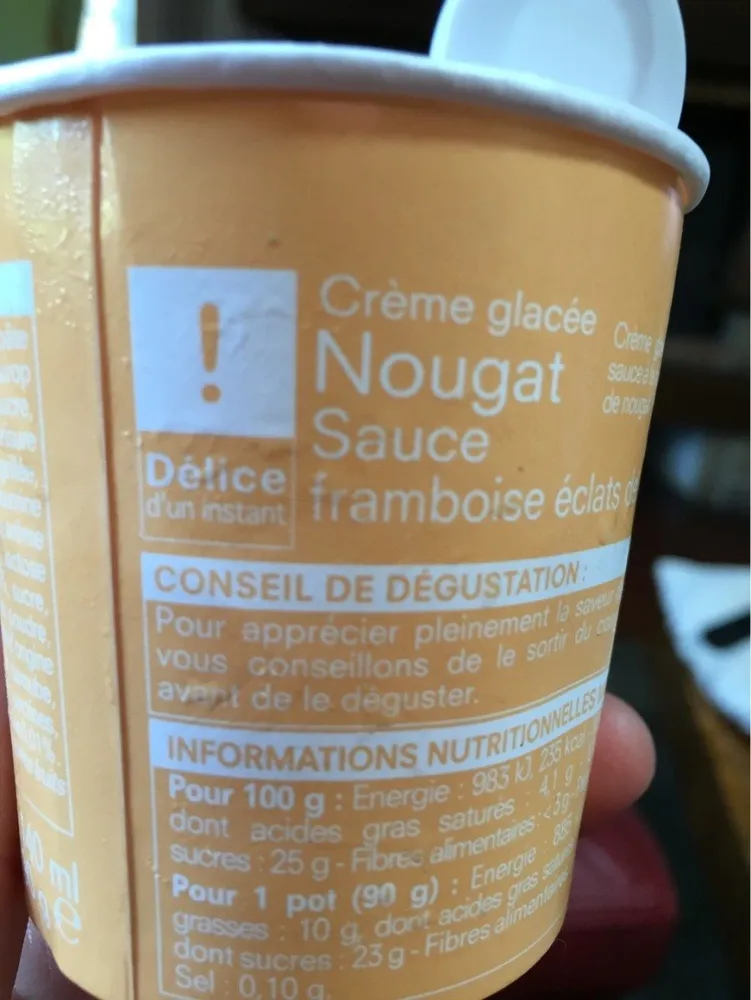 Creme nougart sauce framboise eclats de nougat