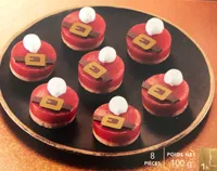 8 manteaux du Père Noël