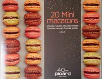 20 mini macarons