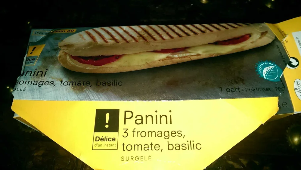 Panini 3 fromages, tomate, basilic