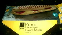 Panini 3 fromages, tomate, basilic