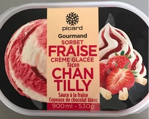 Sorbet fraise, crème glacée façon chantilly
