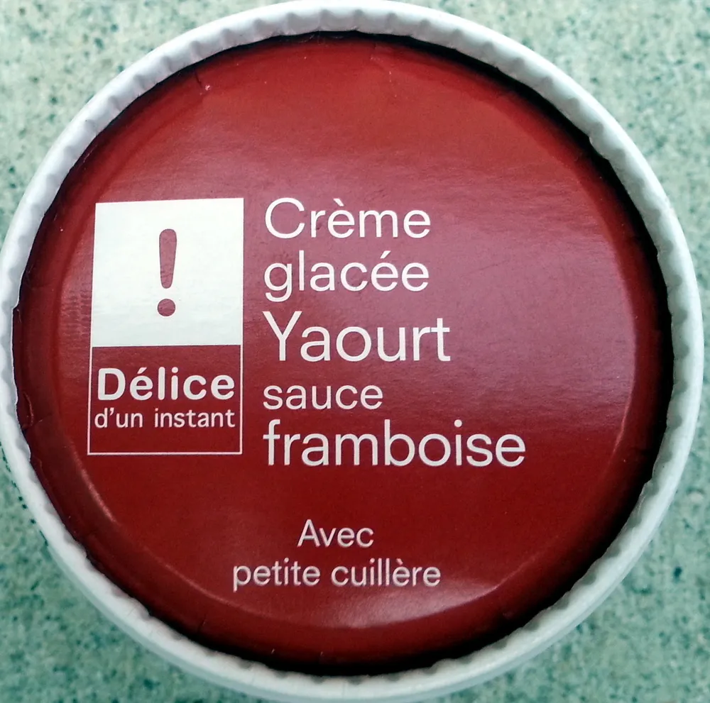 Crème glacée Yaourt sauce framboise