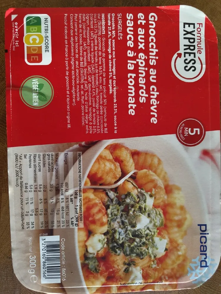 Gnocchis au chèvre et aux épinards et à la sauce tomate