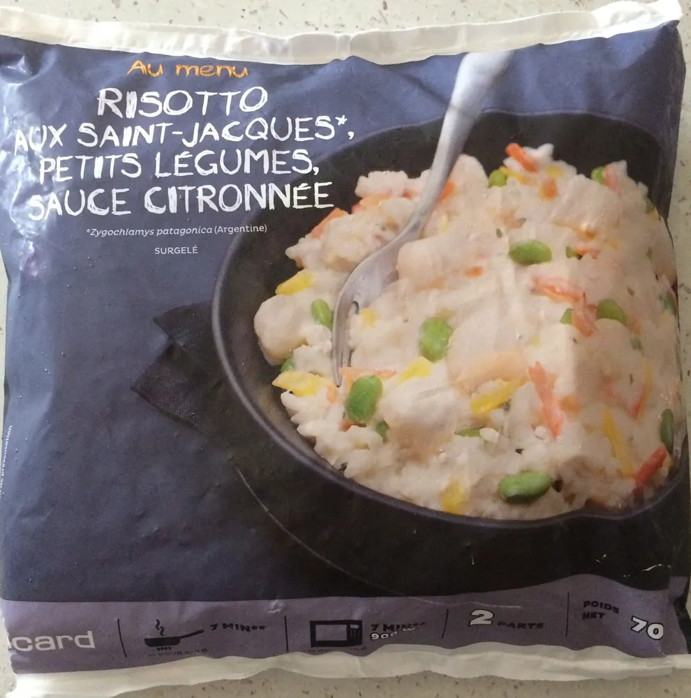 Risotto aux Saint-Jacques, petits légumes, sauce citronnée