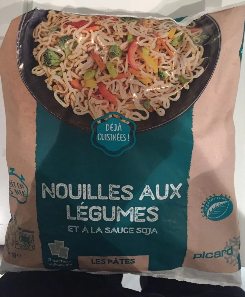 Nouilles aux légumes sauce soja